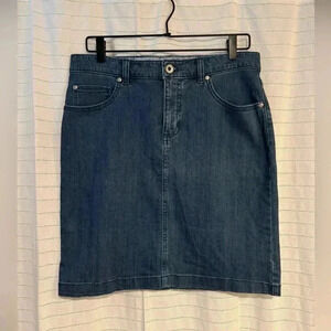 NWT IZOD Denim Stretch Skirt Size 6